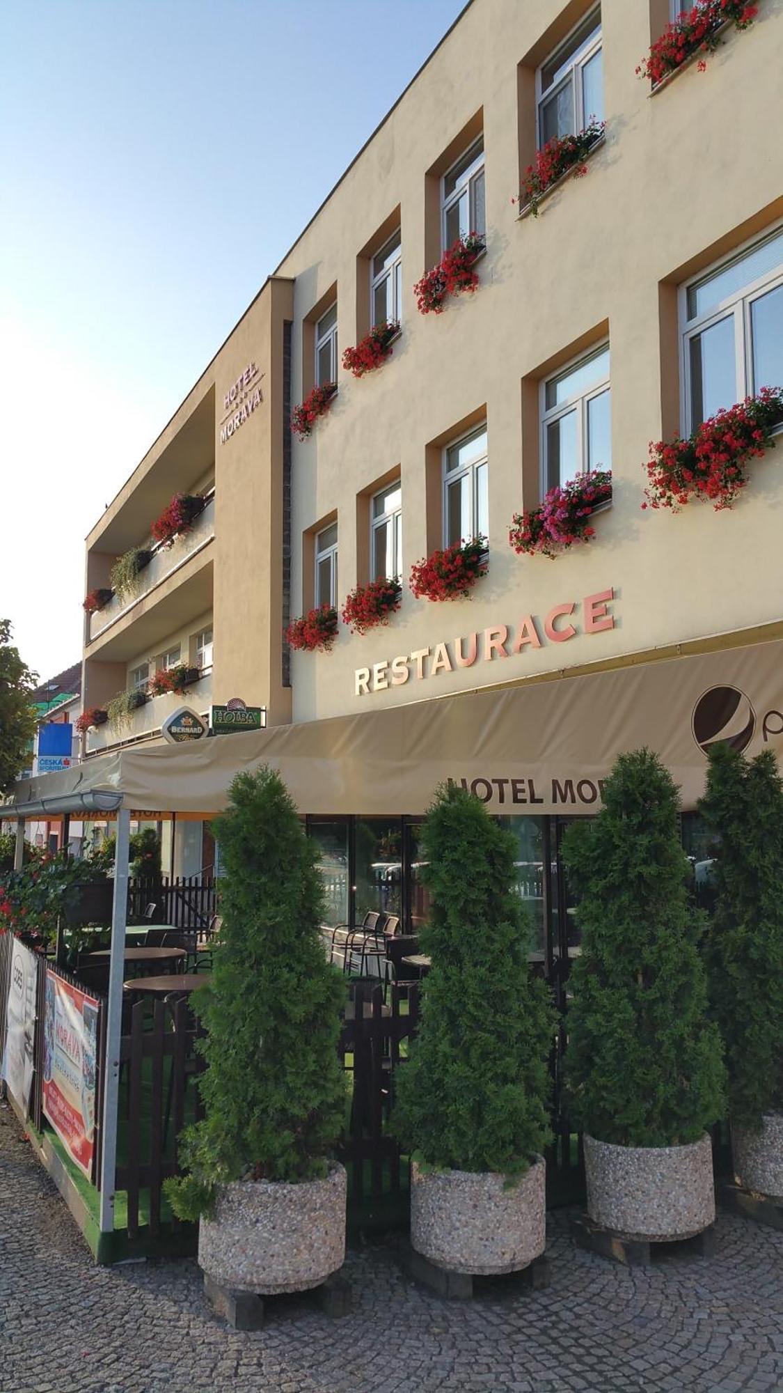 Hotel Morava Jevicko Екстер'єр фото
