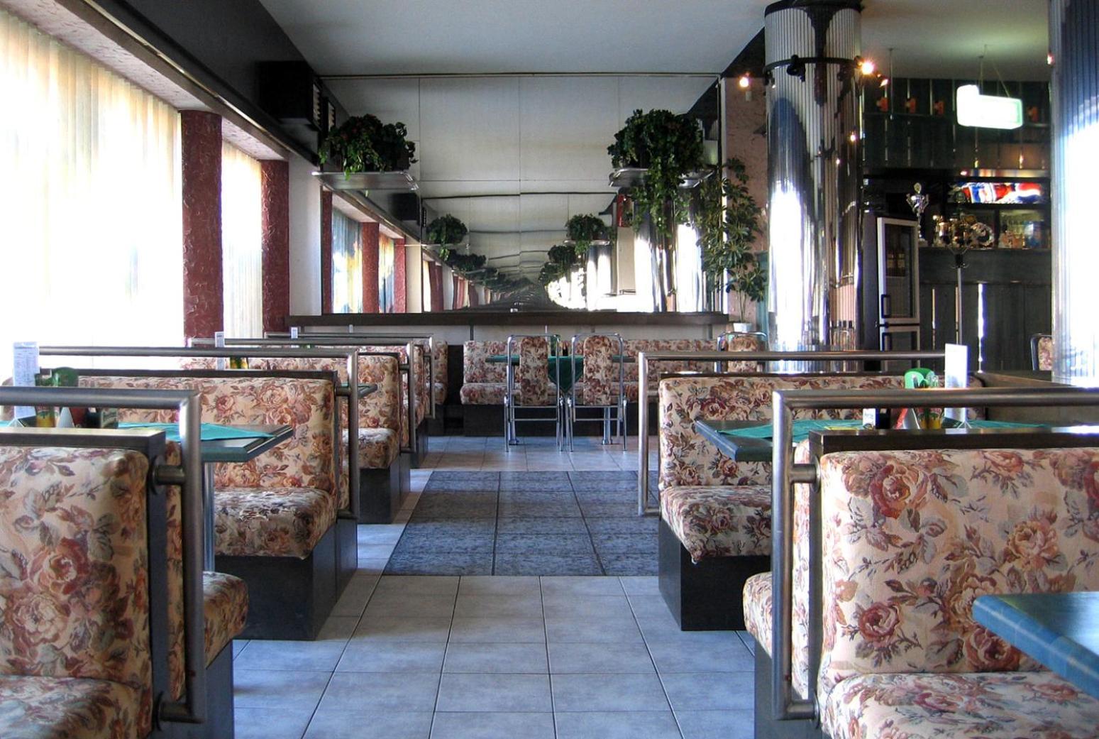 Hotel Morava Jevicko Екстер'єр фото