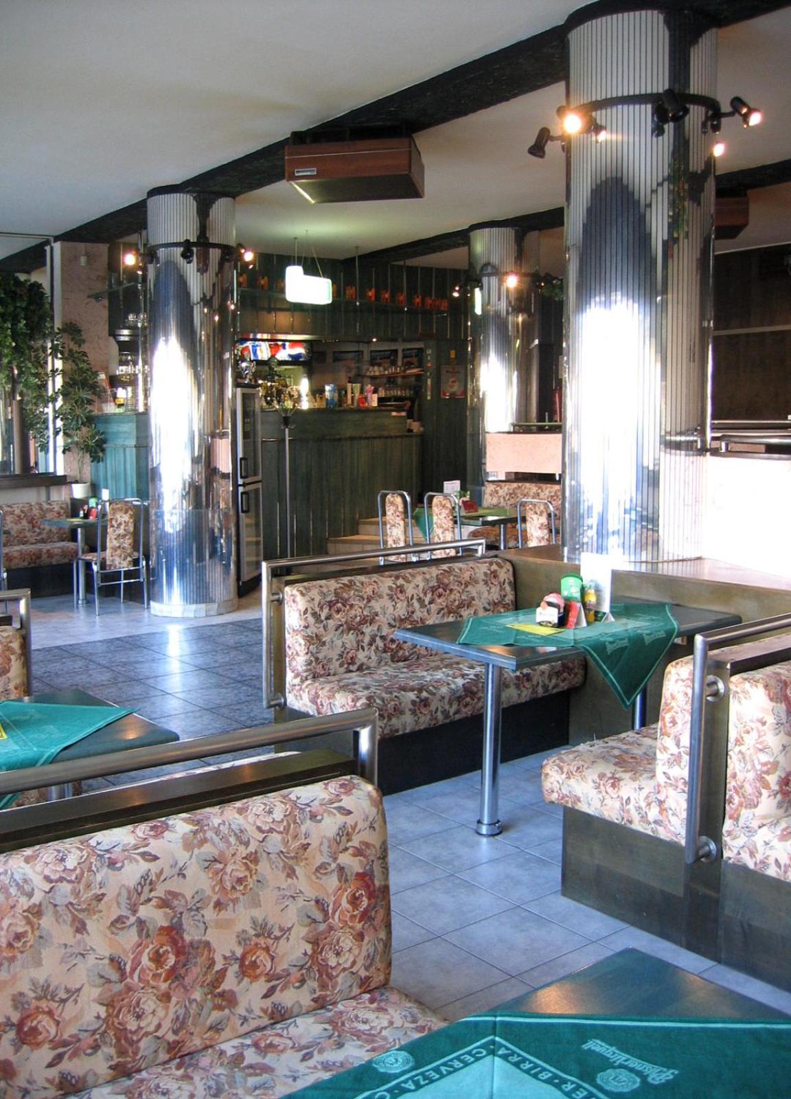 Hotel Morava Jevicko Екстер'єр фото