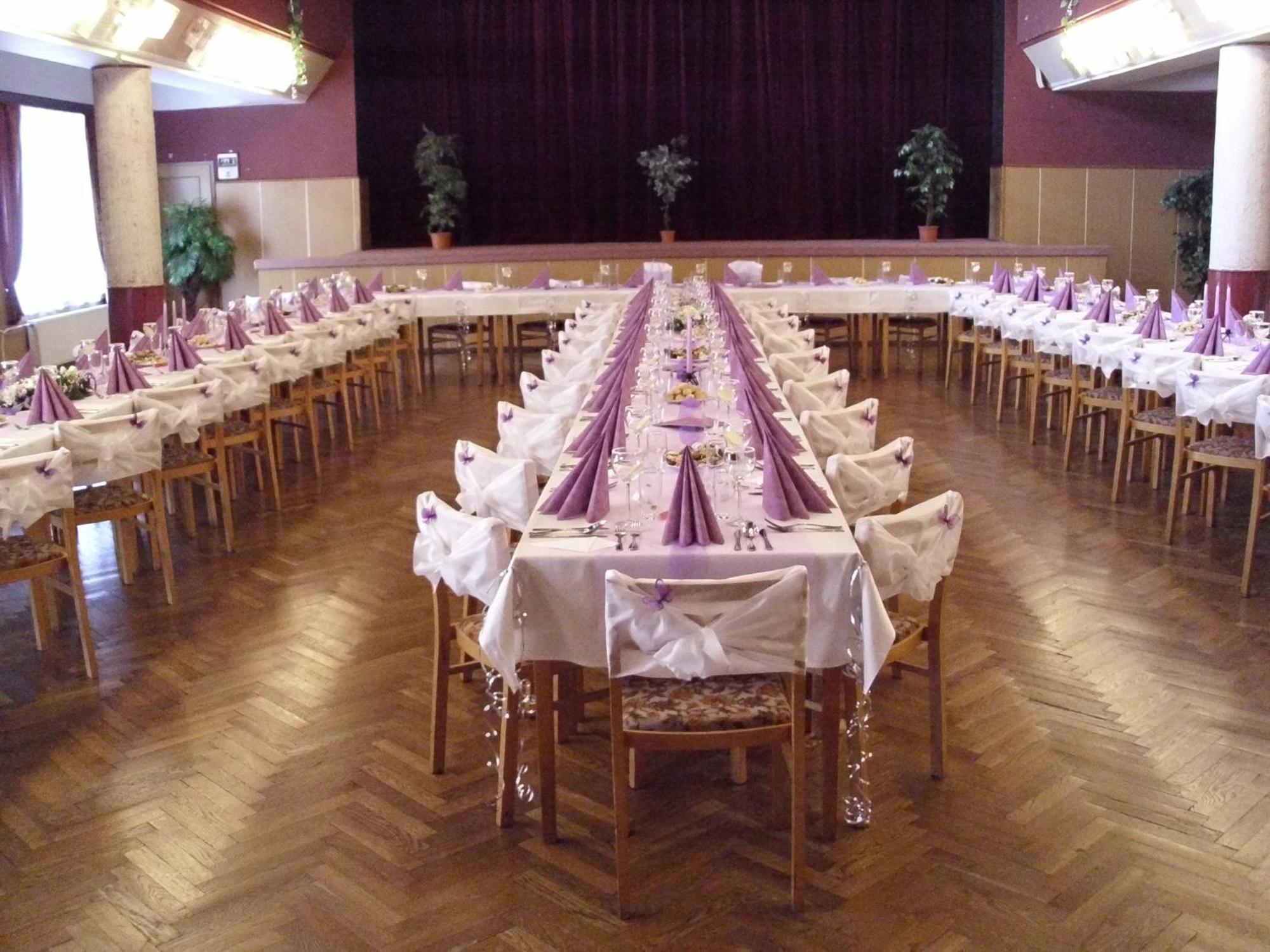 Hotel Morava Jevicko Екстер'єр фото
