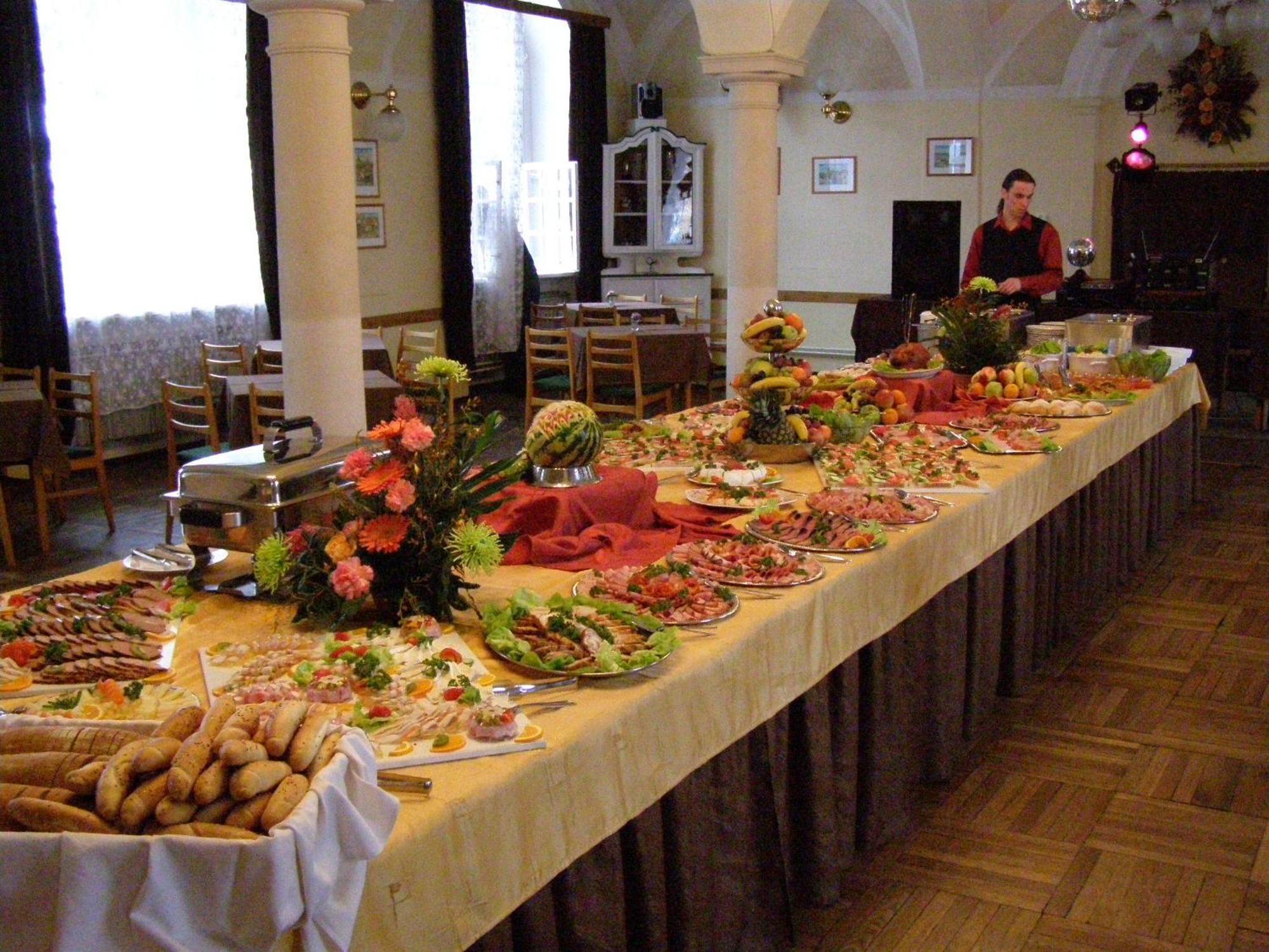 Hotel Morava Jevicko Екстер'єр фото